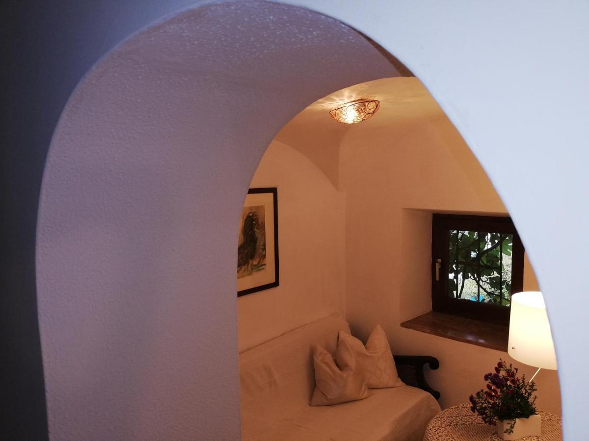 Apartament Ansitz Grustdorf Appiano Sulla Strada Del Vino Zewnętrze zdjęcie